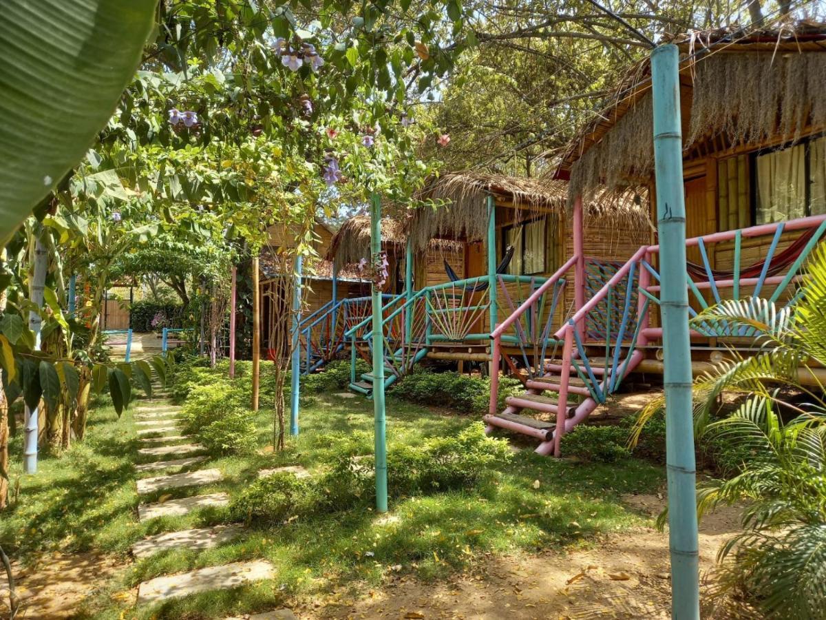 Avani Del Desierto Villavieja Exterior photo